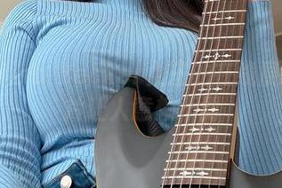看看Alina Becker女王的在线展示：图片让人意想不到